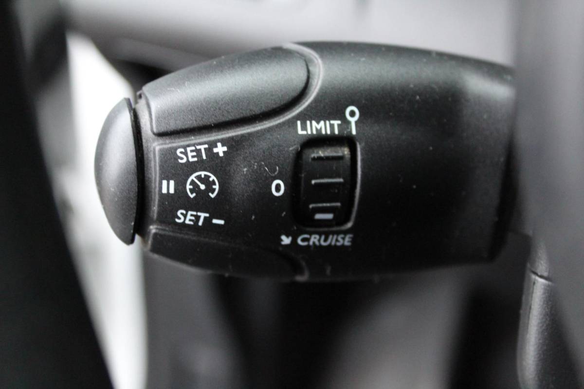 Peugeot Partner Peugeot Partner 1.6 BlueHDI Premium 75PK | Airco | Achterklep | Cruise Control | Elektrische Ramen