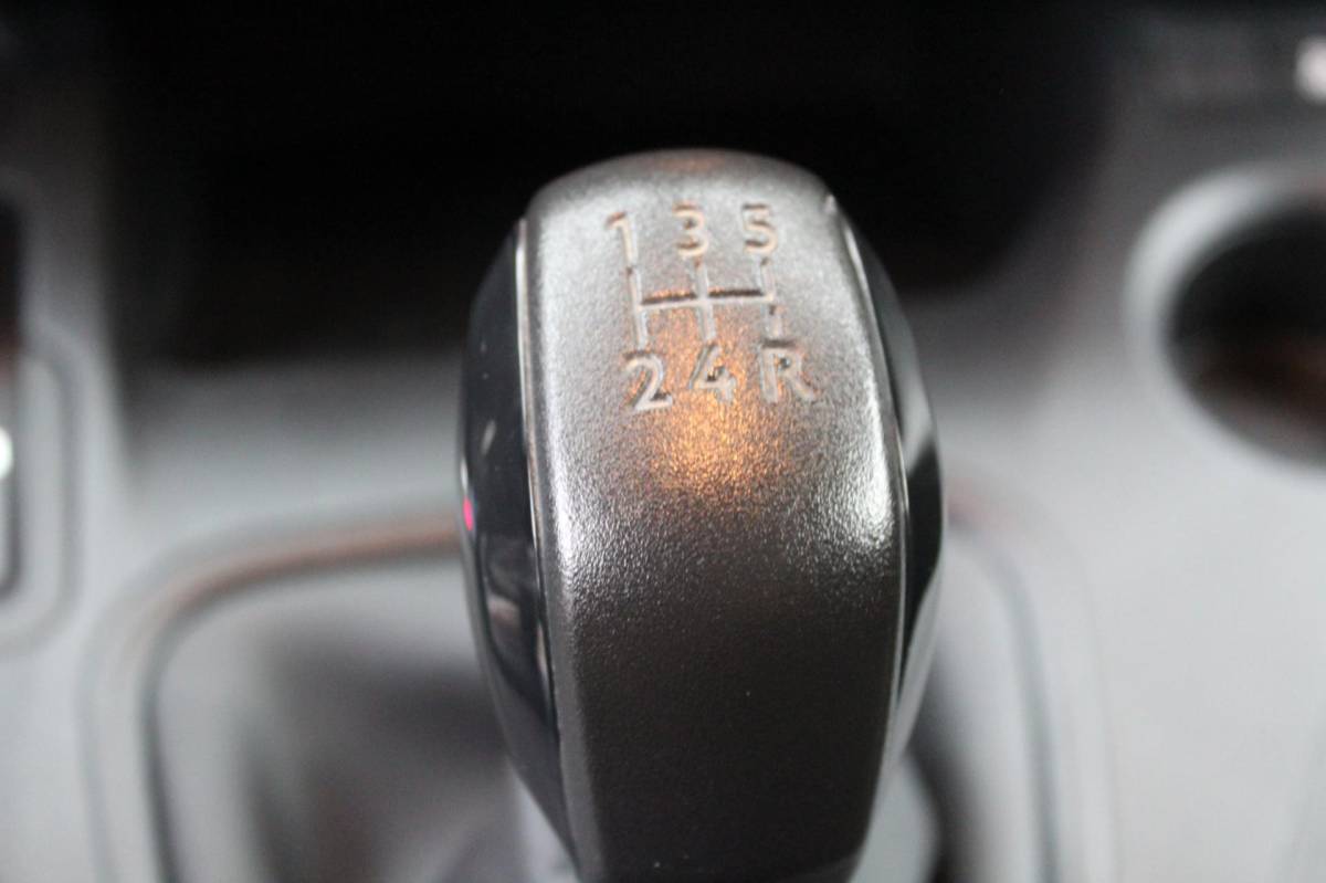 Peugeot Partner Peugeot Partner 1.6 BlueHDI Premium 75PK | Airco | Achterklep | Cruise Control | Elektrische Ramen
