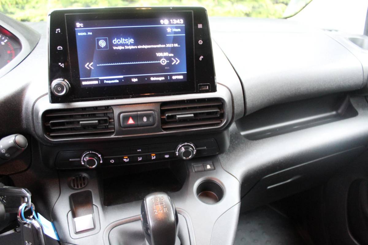Peugeot Partner Peugeot Partner 1.6 BlueHDI Premium 75PK | Airco | Achterklep | Cruise Control | Elektrische Ramen