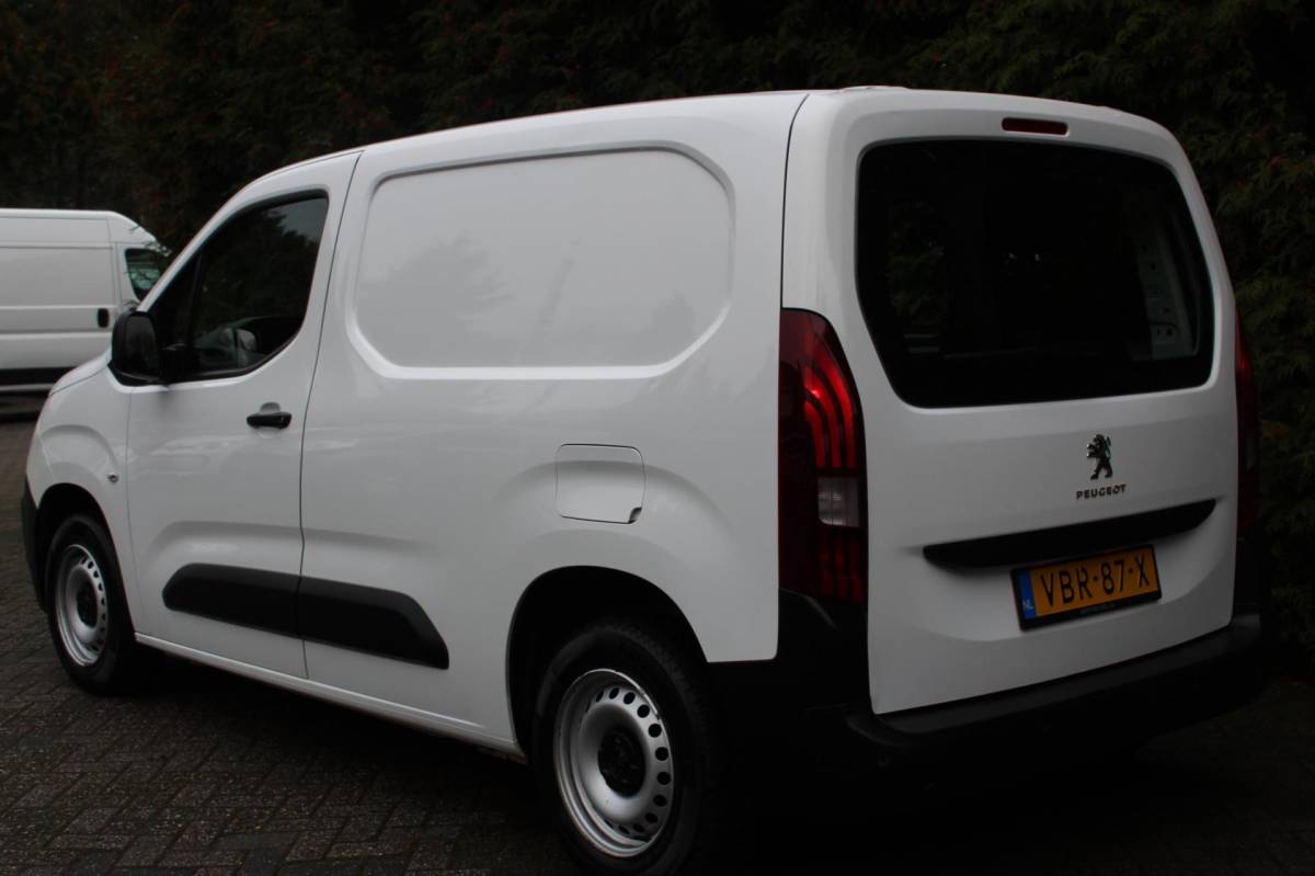 Peugeot Partner Peugeot Partner 1.6 BlueHDI Premium 75PK | Airco | Achterklep | Cruise Control | Elektrische Ramen