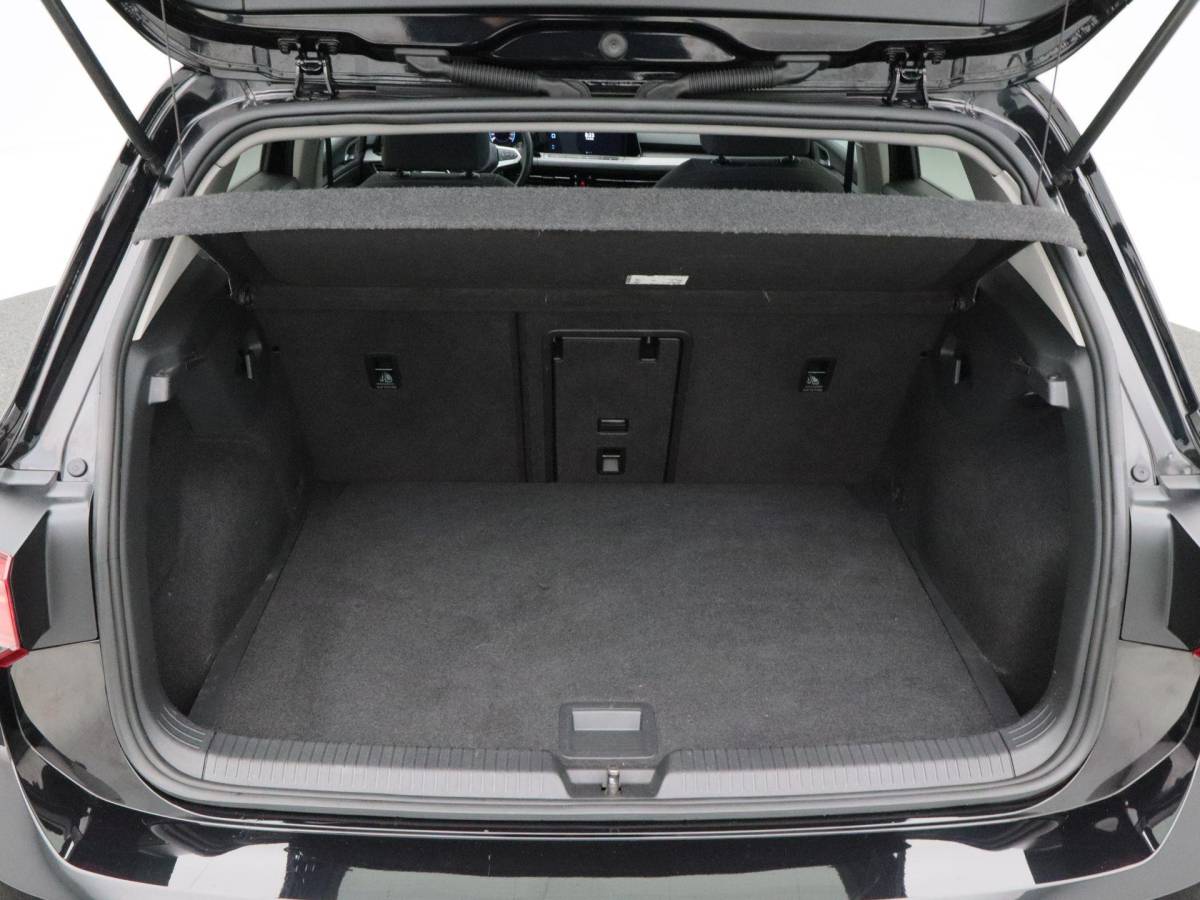 Volkswagen Golf Volkswagen Golf 1.5 eTSi 150 Pk Automaat Style | Adaptive Cruise | Climatronic | Camera | CarPlay | Navigatie | 17 Inch