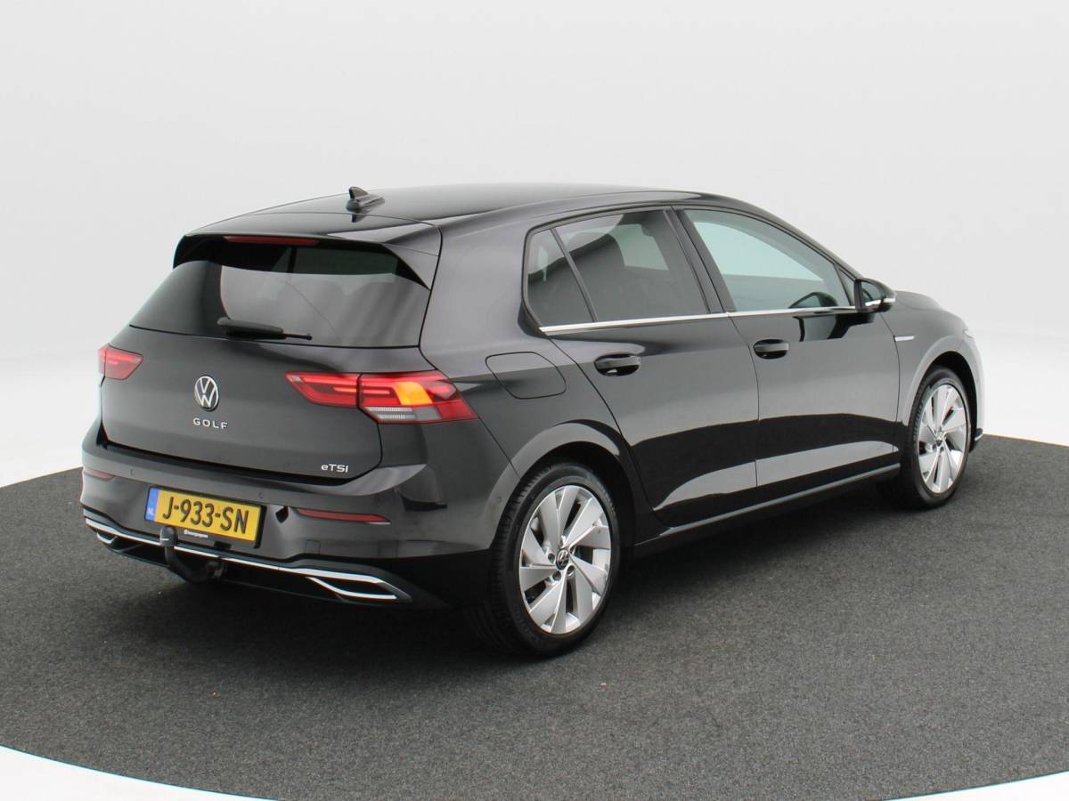 Volkswagen Golf Volkswagen Golf 1.5 eTSi 150 Pk Automaat Style | Adaptive Cruise | Climatronic | Camera | CarPlay | Navigatie | 17 Inch