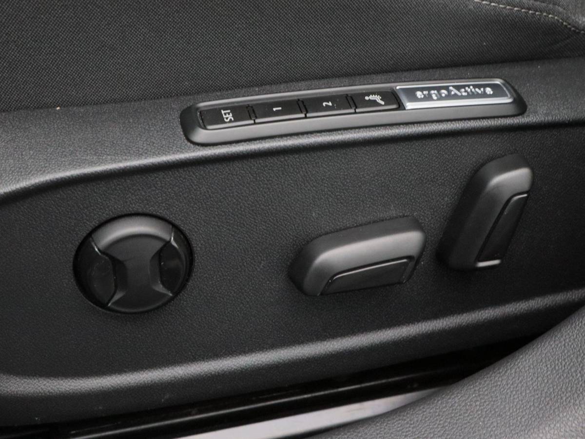 Volkswagen Golf Volkswagen Golf 1.5 eTSi 150 Pk Automaat Style | Adaptive Cruise | Climatronic | Camera | CarPlay | Navigatie | 17 Inch