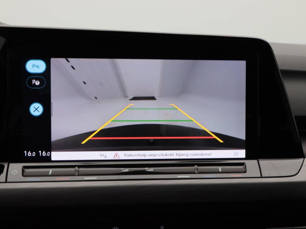 Volkswagen Golf Volkswagen Golf 1.5 eTSi 150 Pk Automaat Style | Adaptive Cruise | Climatronic | Camera | CarPlay | Navigatie | 17 Inch