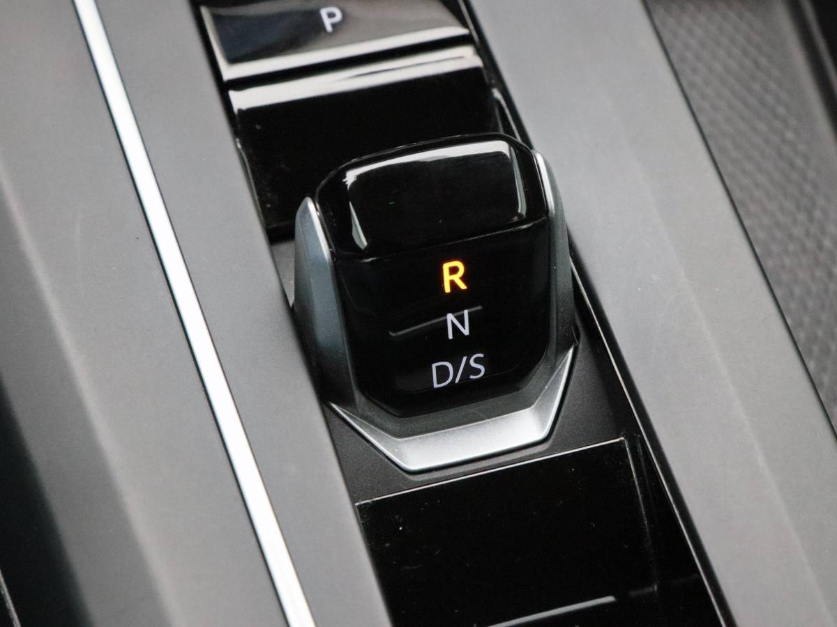 Volkswagen Golf Volkswagen Golf 1.5 eTSi 150 Pk Automaat Style | Adaptive Cruise | Climatronic | Camera | CarPlay | Navigatie | 17 Inch