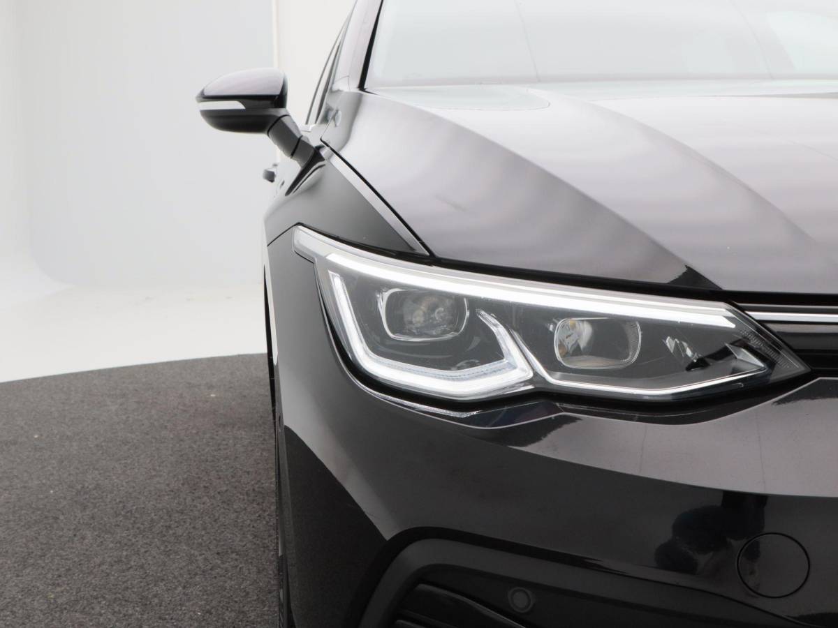 Volkswagen Golf Volkswagen Golf 1.5 eTSi 150 Pk Automaat Style | Adaptive Cruise | Climatronic | Camera | CarPlay | Navigatie | 17 Inch