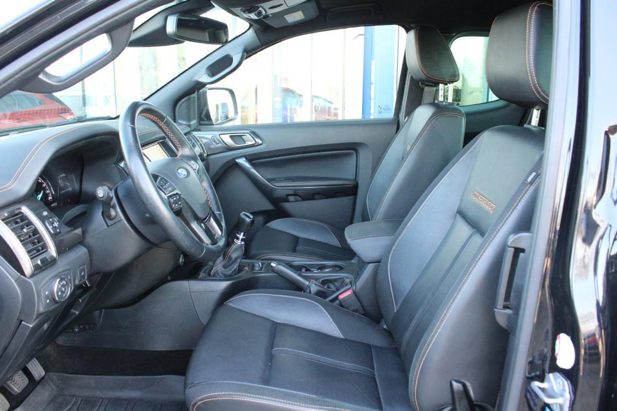 Ford Ranger Ford Ranger 2.0 EcoBlue Wildtrak Supercab | Trekhaak 3500KG | Camera | Stoelverwarming | Climate Control | Navigatie | Cruise Control |