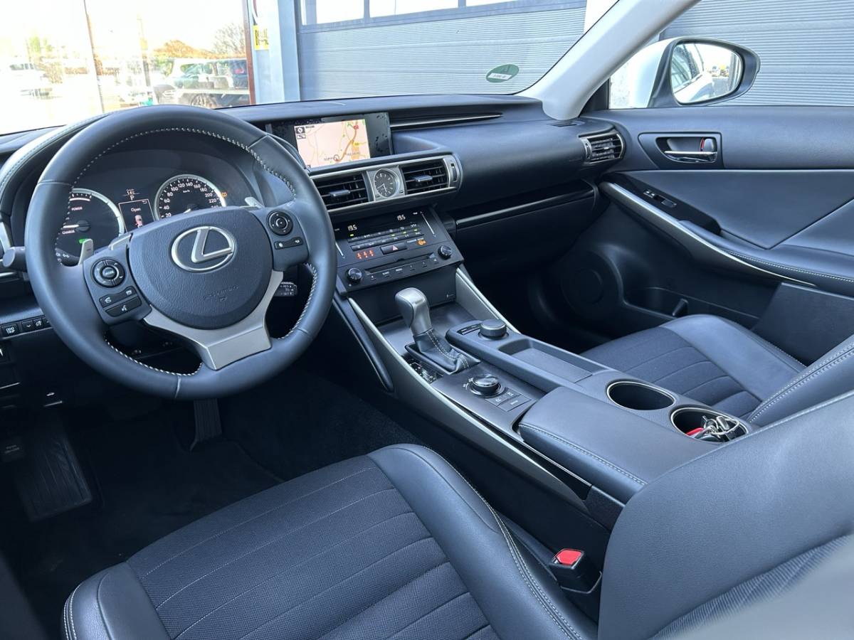 Lexus IS LEXUS Is 300h Hybrid 181pk Business Line