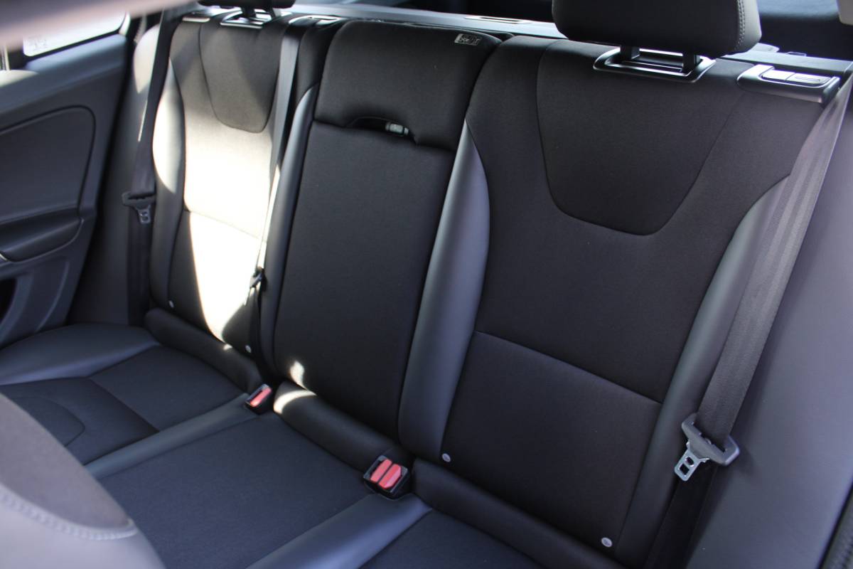 Volvo V60 Volvo V60 T3 153PK Automaat FWD Polar+ | Stoelverwarming | Navigatie | Bluetooth | Climate control | Cruise control |
