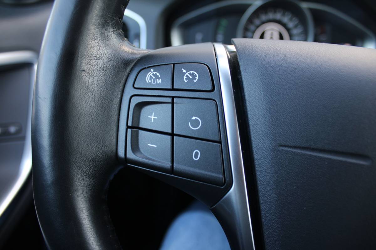 Volvo V60 Volvo V60 T3 153PK Automaat FWD Polar+ | Stoelverwarming | Navigatie | Bluetooth | Climate control | Cruise control |