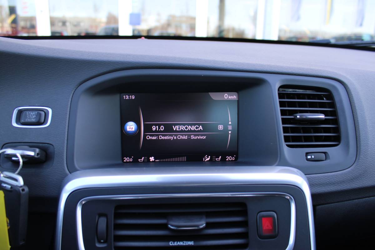 Volvo V60 Volvo V60 T3 153PK Automaat FWD Polar+ | Stoelverwarming | Navigatie | Bluetooth | Climate control | Cruise control |