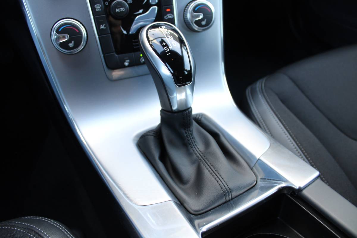 Volvo V60 Volvo V60 T3 153PK Automaat FWD Polar+ | Stoelverwarming | Navigatie | Bluetooth | Climate control | Cruise control |