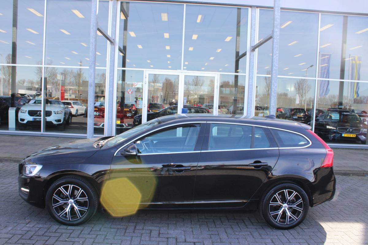Volvo V60 Volvo V60 T3 153PK Automaat FWD Polar+ | Stoelverwarming | Navigatie | Bluetooth | Climate control | Cruise control |