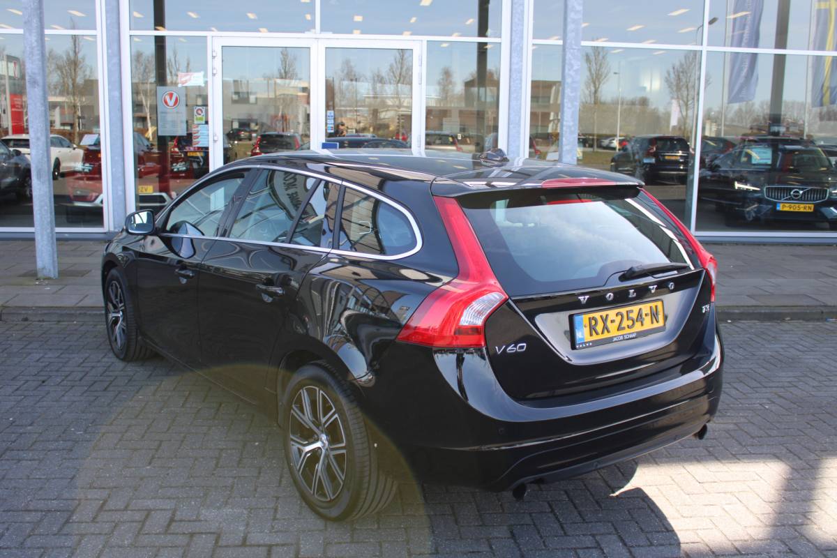 Volvo V60 Volvo V60 T3 153PK Automaat FWD Polar+ | Stoelverwarming | Navigatie | Bluetooth | Climate control | Cruise control |