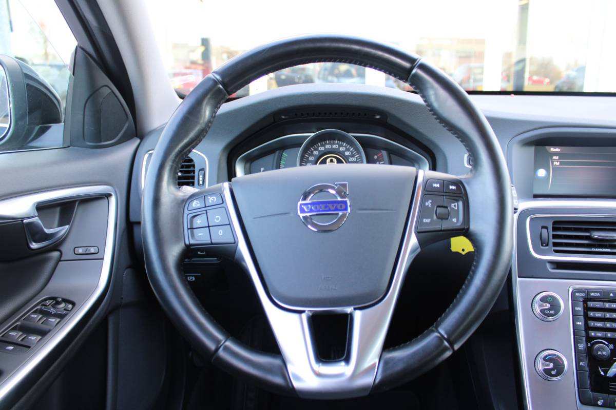 Volvo V60 Volvo V60 T3 153PK Automaat FWD Polar+ | Stoelverwarming | Navigatie | Bluetooth | Climate control | Cruise control |