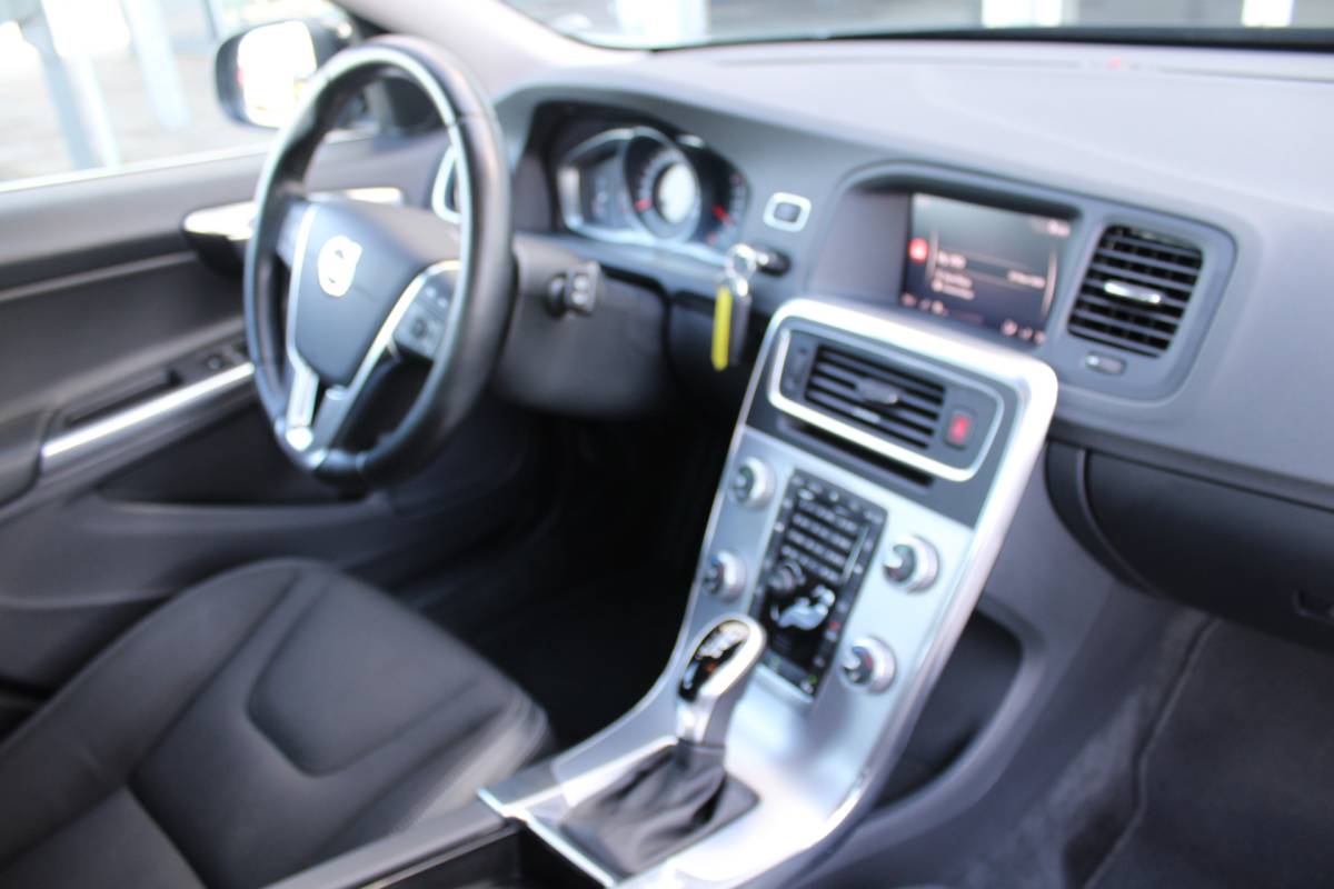 Volvo V60 Volvo V60 T3 153PK Automaat FWD Polar+ | Stoelverwarming | Navigatie | Bluetooth | Climate control | Cruise control |