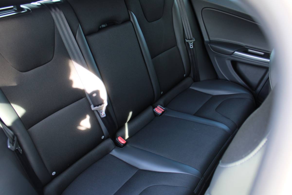 Volvo V60 Volvo V60 T3 153PK Automaat FWD Polar+ | Stoelverwarming | Navigatie | Bluetooth | Climate control | Cruise control |