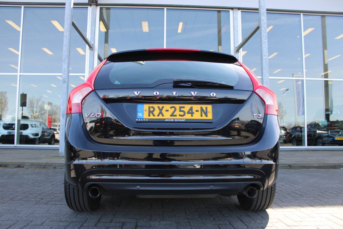 Volvo V60 Volvo V60 T3 153PK Automaat FWD Polar+ | Stoelverwarming | Navigatie | Bluetooth | Climate control | Cruise control |