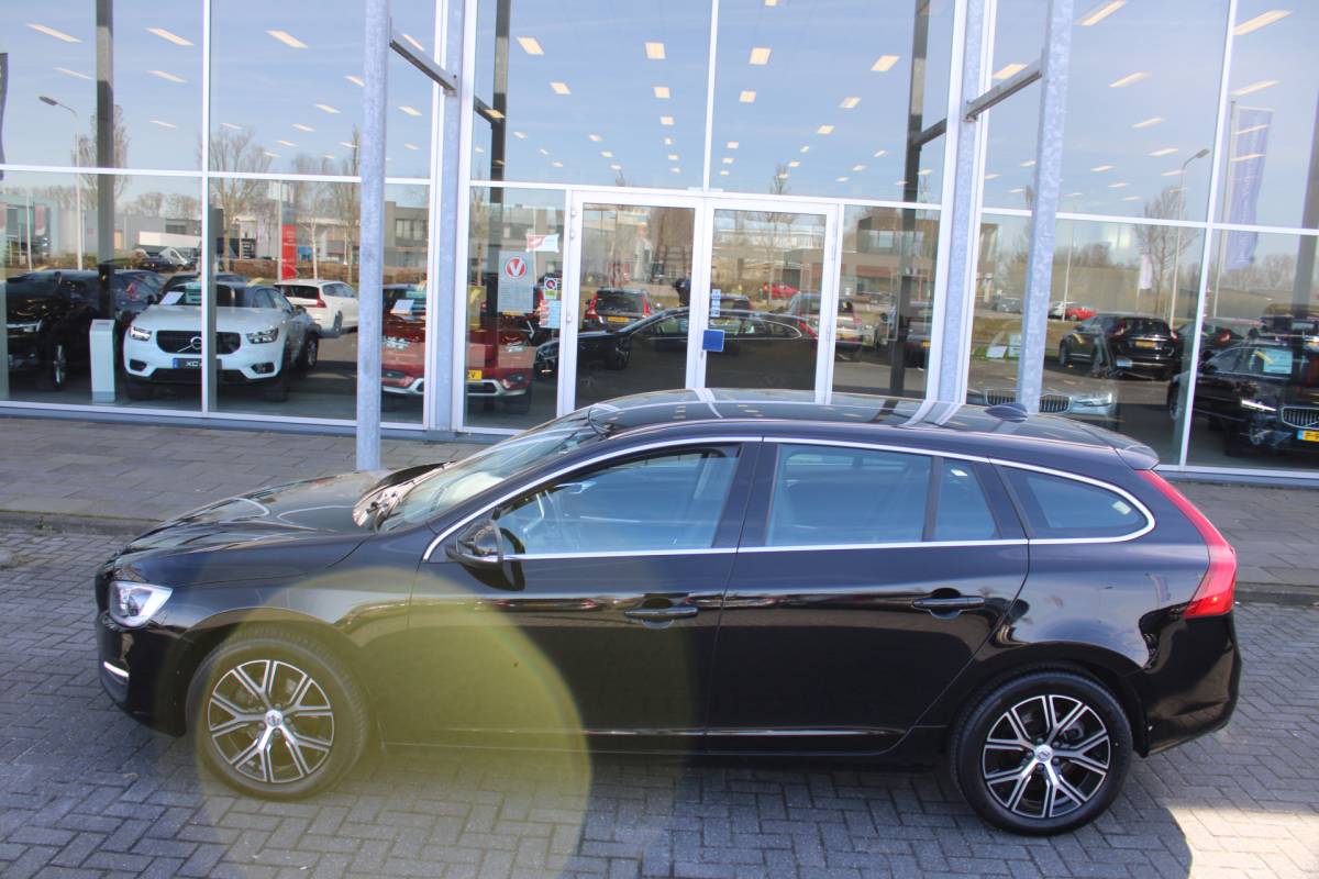 Volvo V60 Volvo V60 T3 153PK Automaat FWD Polar+ | Stoelverwarming | Navigatie | Bluetooth | Climate control | Cruise control |