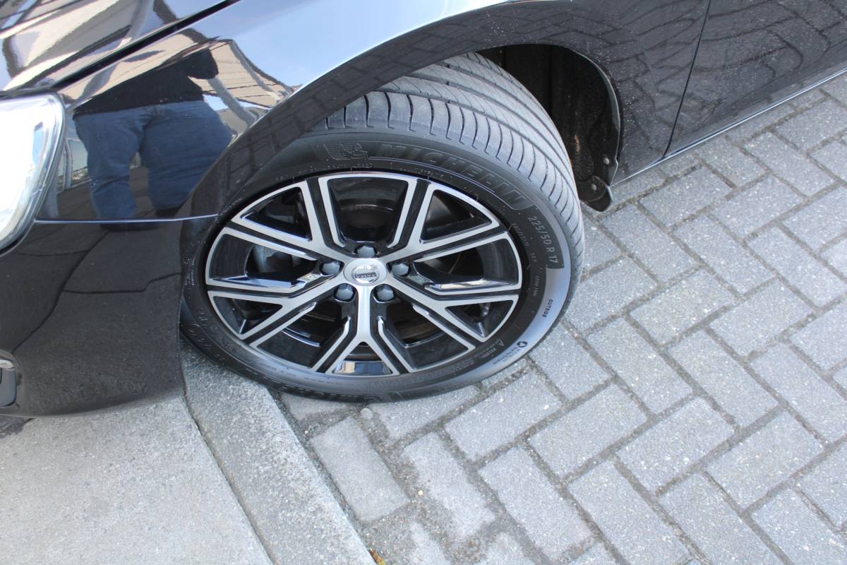 Volvo V60 Volvo V60 T3 153PK Automaat FWD Polar+ | Stoelverwarming | Navigatie | Bluetooth | Climate control | Cruise control |