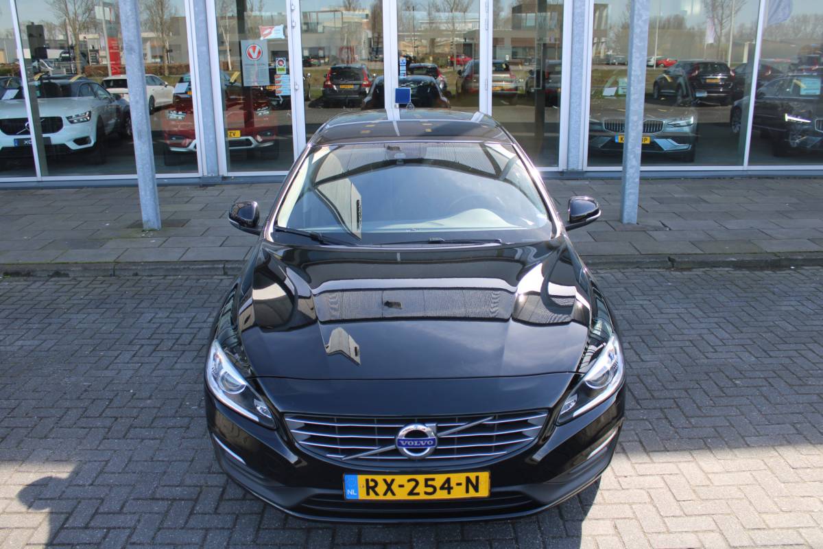 Volvo V60 Volvo V60 T3 153PK Automaat FWD Polar+ | Stoelverwarming | Navigatie | Bluetooth | Climate control | Cruise control |