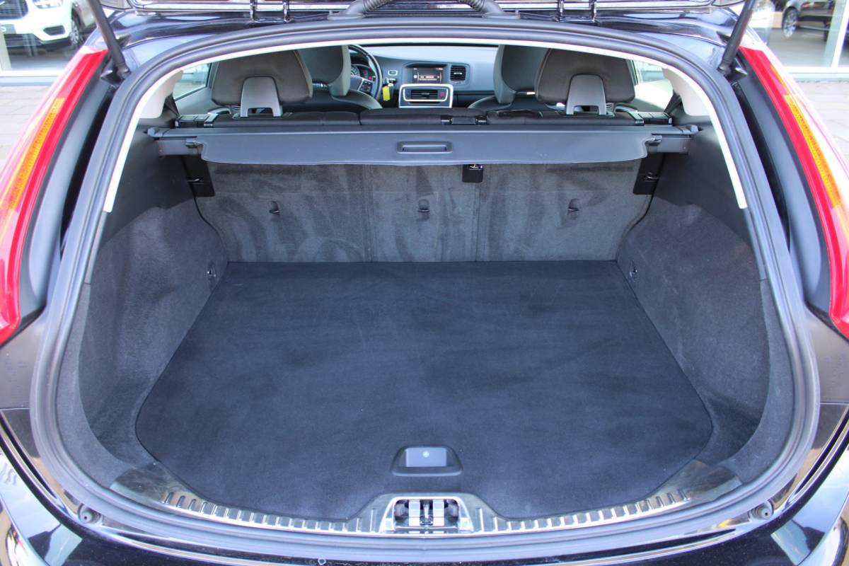 Volvo V60 Volvo V60 T3 153PK Automaat FWD Polar+ | Stoelverwarming | Navigatie | Bluetooth | Climate control | Cruise control |