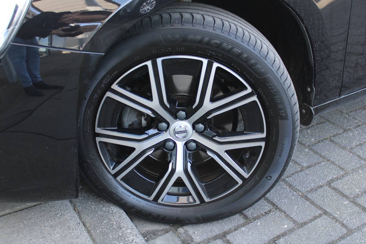 Volvo V60 Volvo V60 T3 153PK Automaat FWD Polar+ | Stoelverwarming | Navigatie | Bluetooth | Climate control | Cruise control |