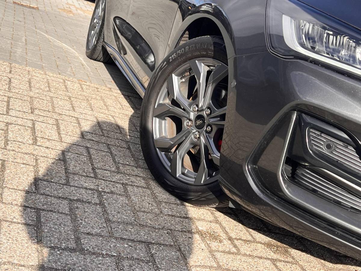 Ford Focus Ford Focus Wagon 1.0 EcoBoost Hybrid ST Line X 155pk | AGR-stoelen | Winterpack | Driver Assistance pack | Orig. NL auto