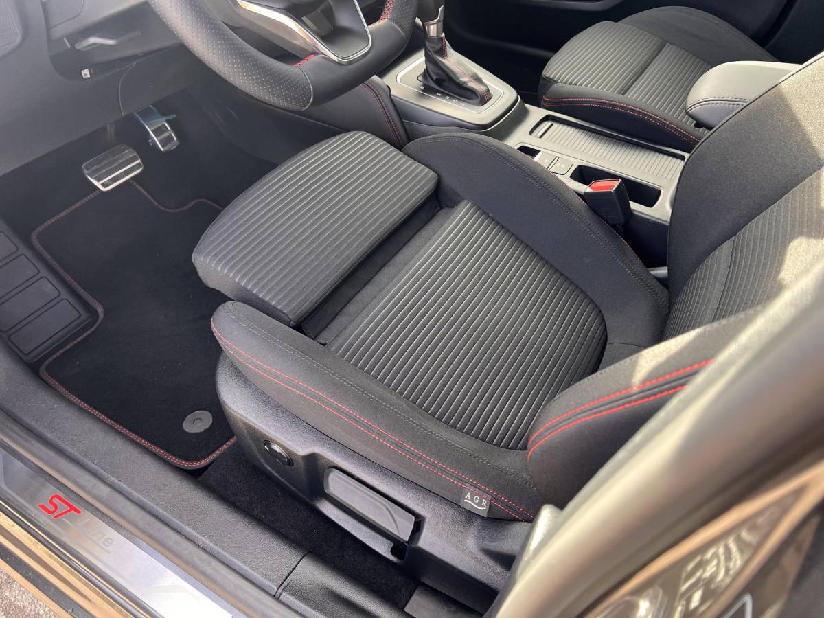 Ford Focus Ford Focus Wagon 1.0 EcoBoost Hybrid ST Line X 155pk | AGR-stoelen | Winterpack | Driver Assistance pack | Orig. NL auto