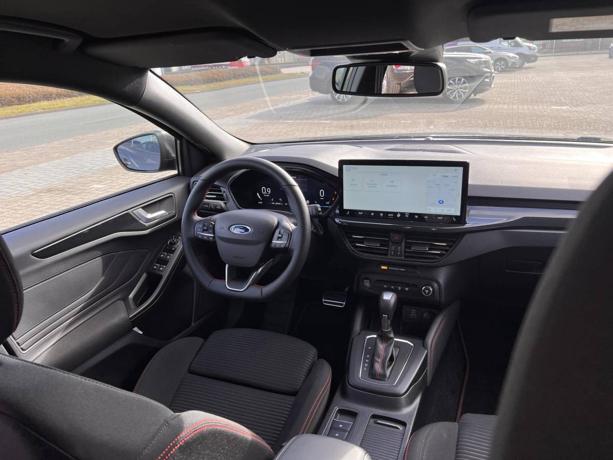 Ford Focus Ford Focus Wagon 1.0 EcoBoost Hybrid ST Line X 155pk | AGR-stoelen | Winterpack | Driver Assistance pack | Orig. NL auto