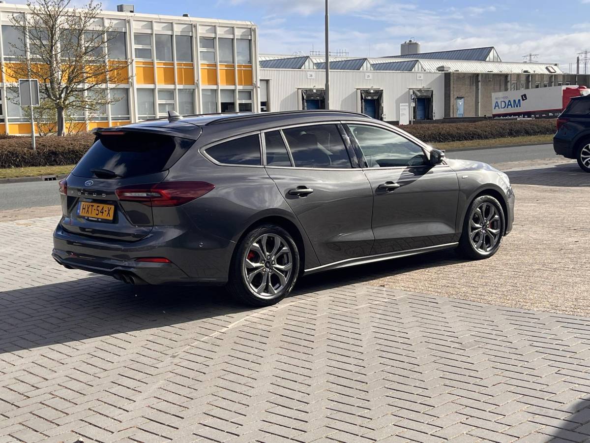 Ford Focus Ford Focus Wagon 1.0 EcoBoost Hybrid ST Line X 155pk | AGR-stoelen | Winterpack | Driver Assistance pack | Orig. NL auto
