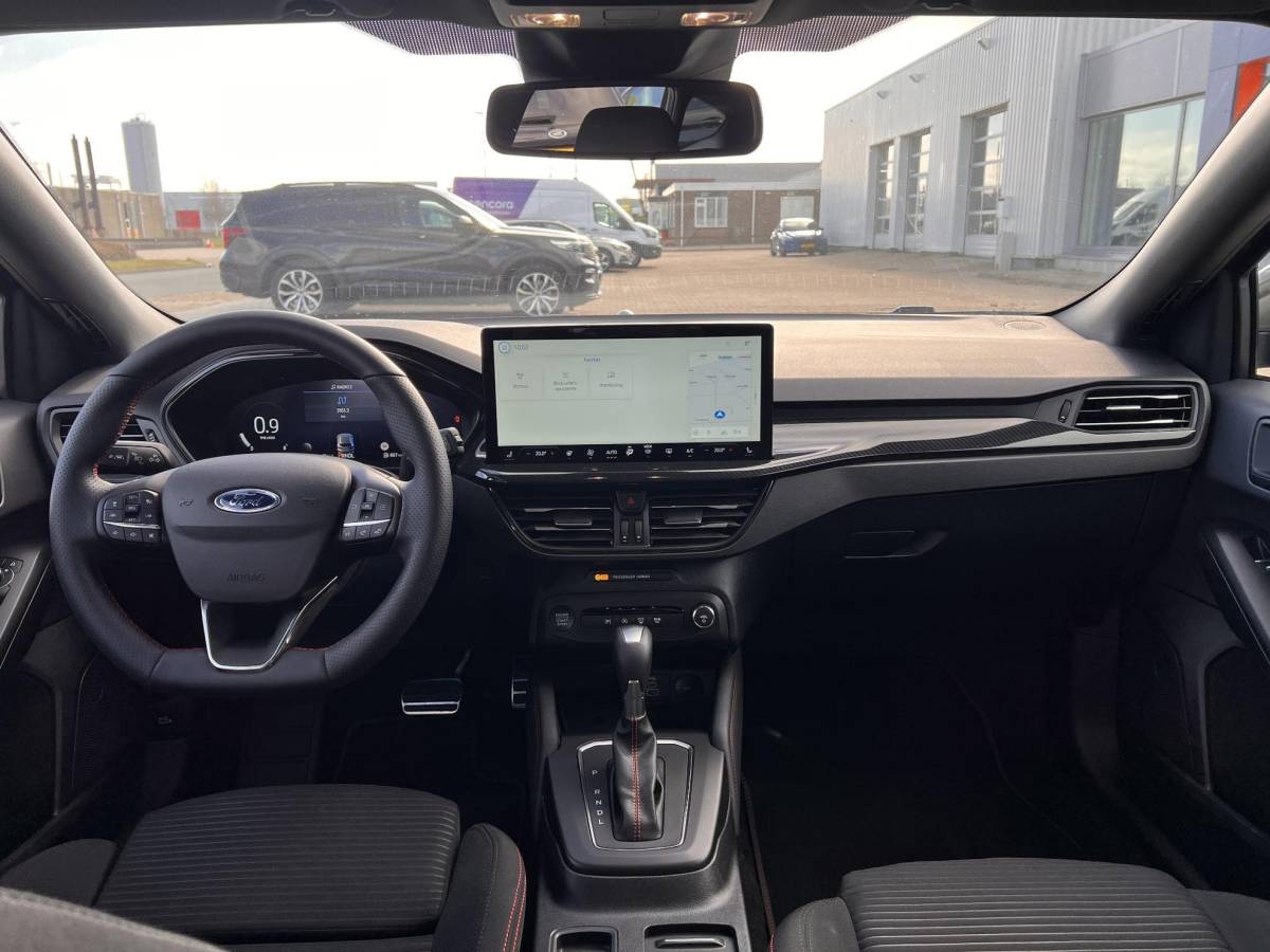 Ford Focus Ford Focus Wagon 1.0 EcoBoost Hybrid ST Line X 155pk | AGR-stoelen | Winterpack | Driver Assistance pack | Orig. NL auto