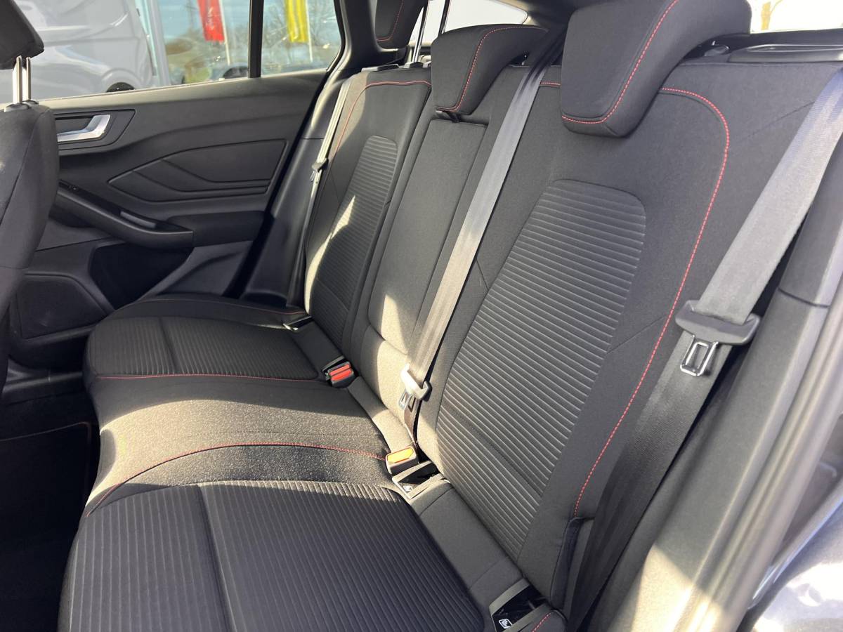 Ford Focus Ford Focus Wagon 1.0 EcoBoost Hybrid ST Line X 155pk | AGR-stoelen | Winterpack | Driver Assistance pack | Orig. NL auto