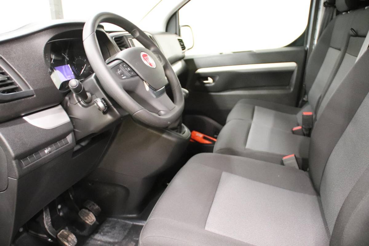 Fiat Scudo Fiat Scudo 1.5 MULTIJET 120PK COMPACT BUSINESS Fiat Scudo 1.5 MULTIJET 120 COMPACT BUSINESS