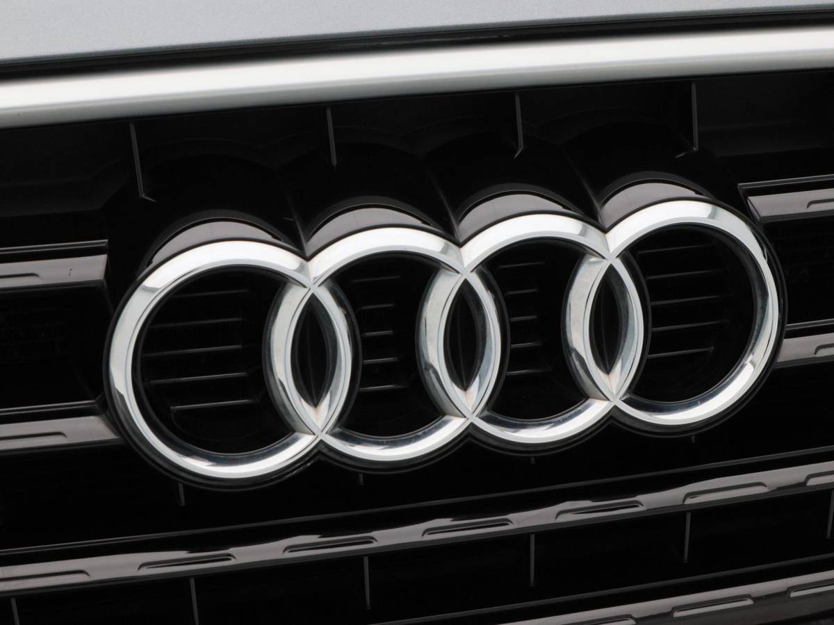 Audi Q3 Audi Q3 1.4 TFSi 150 Pk Automaat S-Line | Trekhaak | Half Leer | Cruise Control | Camera | Climatronic | Navigatie | 18 Inch