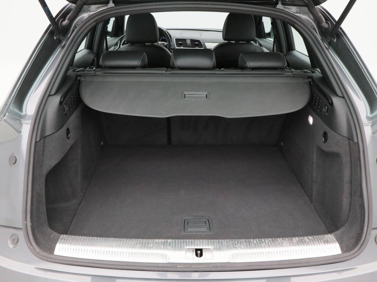 Audi Q3 Audi Q3 1.4 TFSi 150 Pk Automaat S-Line | Trekhaak | Half Leer | Cruise Control | Camera | Climatronic | Navigatie | 18 Inch