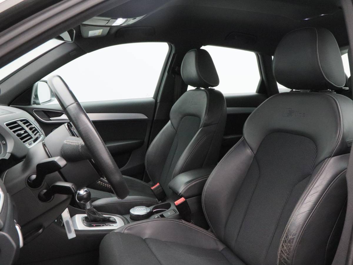 Audi Q3 Audi Q3 1.4 TFSi 150 Pk Automaat S-Line | Trekhaak | Half Leer | Cruise Control | Camera | Climatronic | Navigatie | 18 Inch