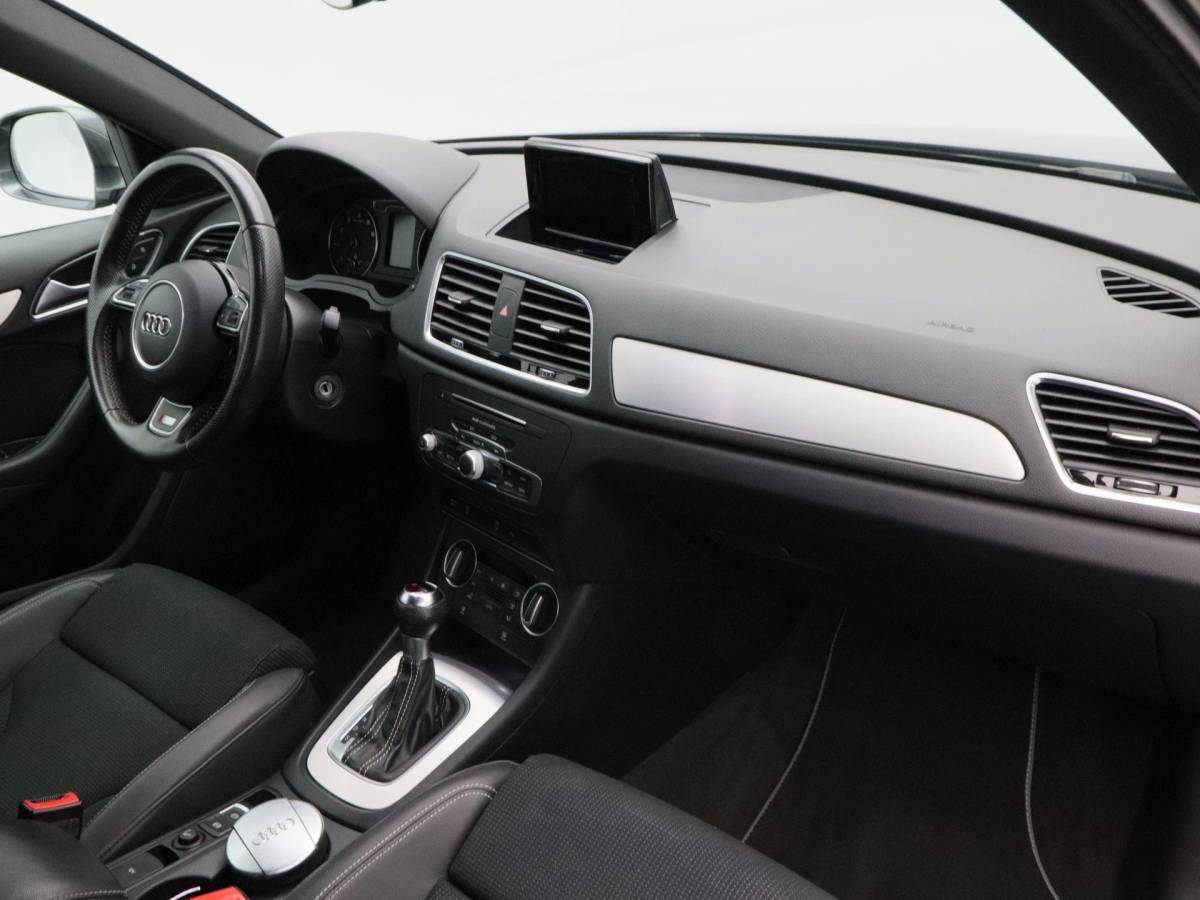 Audi Q3 Audi Q3 1.4 TFSi 150 Pk Automaat S-Line | Trekhaak | Half Leer | Cruise Control | Camera | Climatronic | Navigatie | 18 Inch