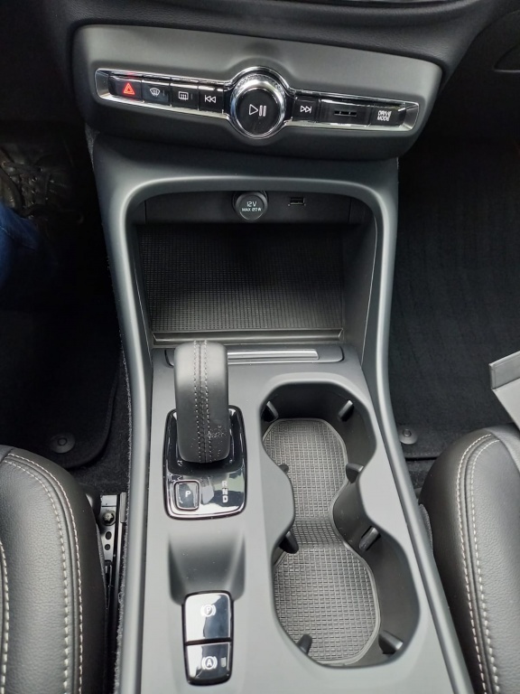 Volvo XC40 Volvo XC40 2.0 T4 Momentum