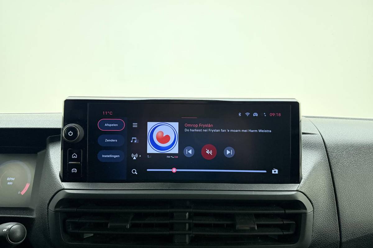 Fiat Scudo Fiat Scudo 2.0 Diesel 145 L3 | Navigatie | Betimmering laadruimte | Camera | Parkeersensoren | 3 Zitplaatsen | Cruise control | Bluetooth | Mistlampen voor