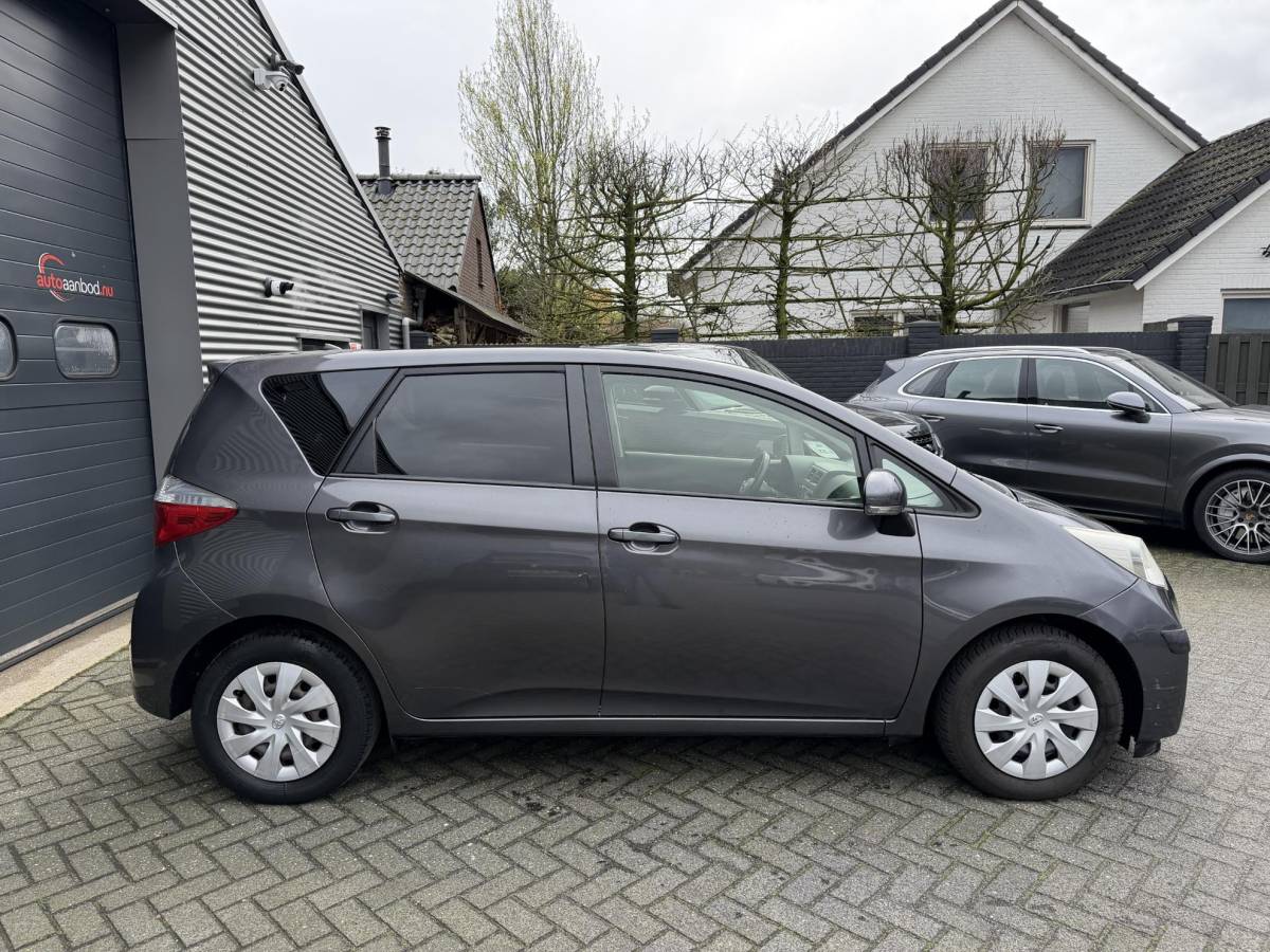 Toyota Verso-S Toyota Verso-S 1.3 VVT-i Aspiration | Camera | Cruise Control | Trekhaak | Privacy Glass |