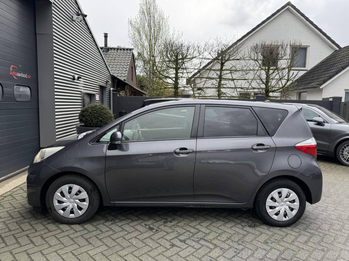 Toyota Verso-S Toyota Verso-S 1.3 VVT-i Aspiration | Camera | Cruise Control | Trekhaak | Privacy Glass |