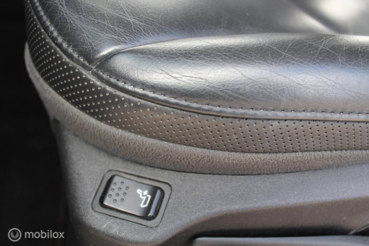 Jeep Renegade Jeep Renegade 1.4T 140PK TwoTone Leder/Navi/NAP/18Inch/Trekhaak