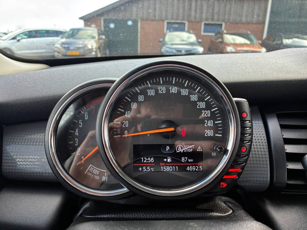 MINI Cooper Mini Mini 1.5 Cooper Business | Navi + Cruise + Clima Nu € 9.975,-!!!