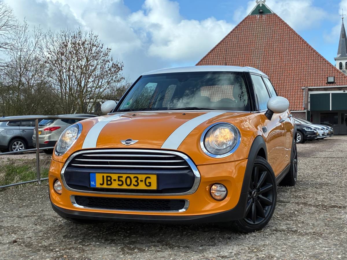 MINI Cooper Mini Mini 1.5 Cooper Business | Navi + Cruise + Clima Nu € 9.975,-!!!