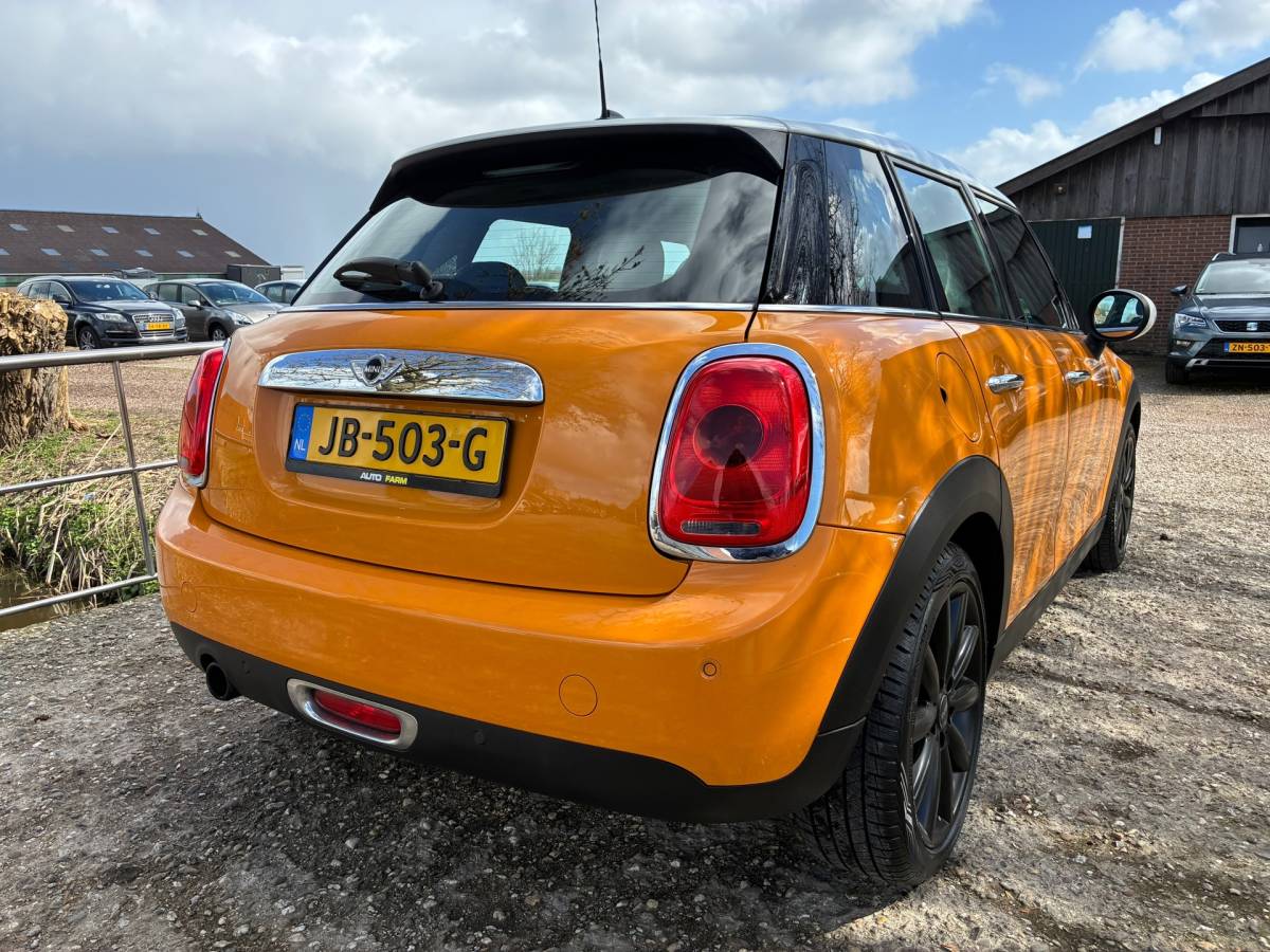 MINI Cooper Mini Mini 1.5 Cooper Business | Navi + Cruise + Clima Nu € 9.975,-!!!