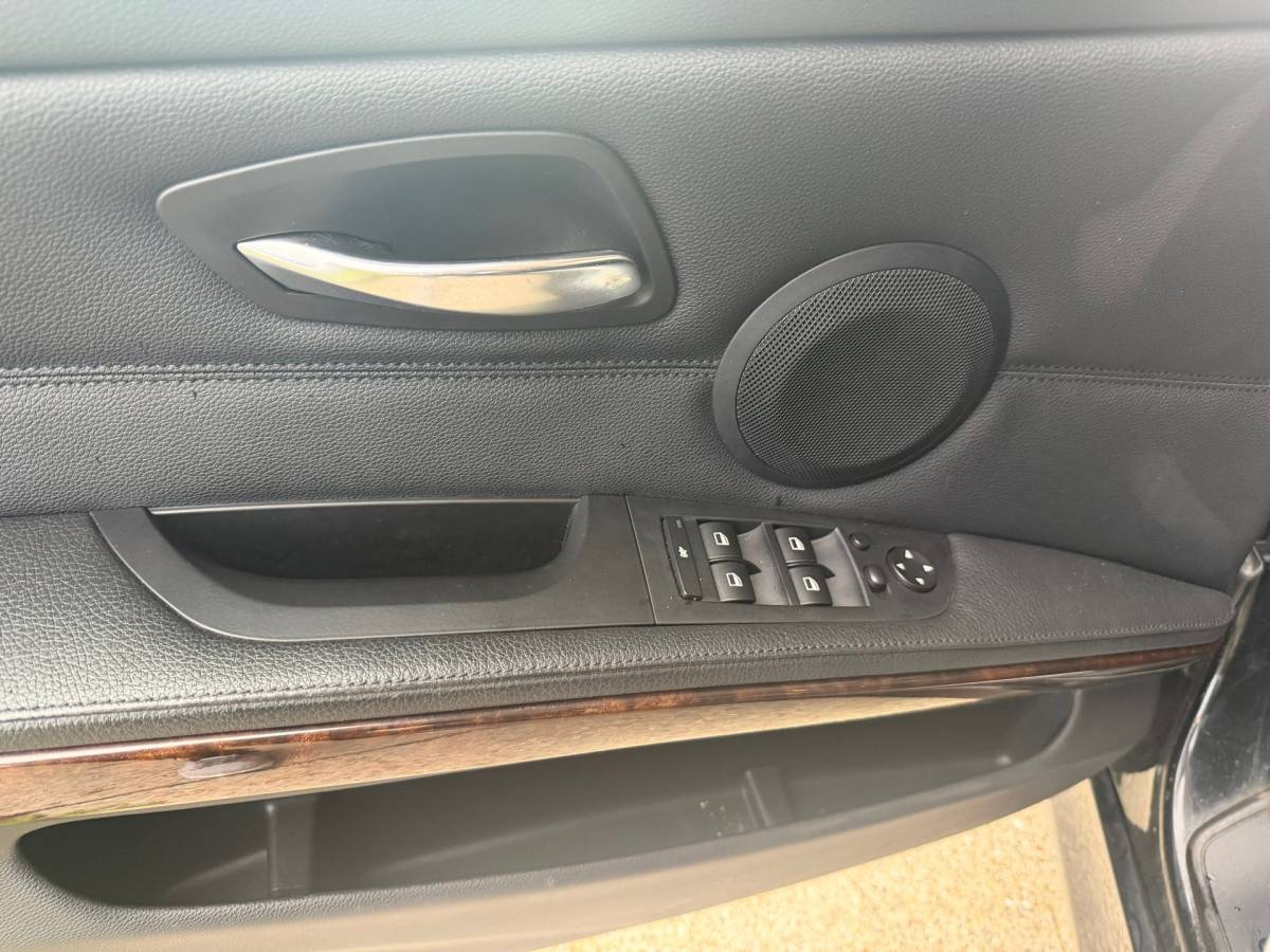 BMW 3 Serie BMW 3-serie 335i AUTOMAAT-LEER-PDC-NAVI-CRUISE