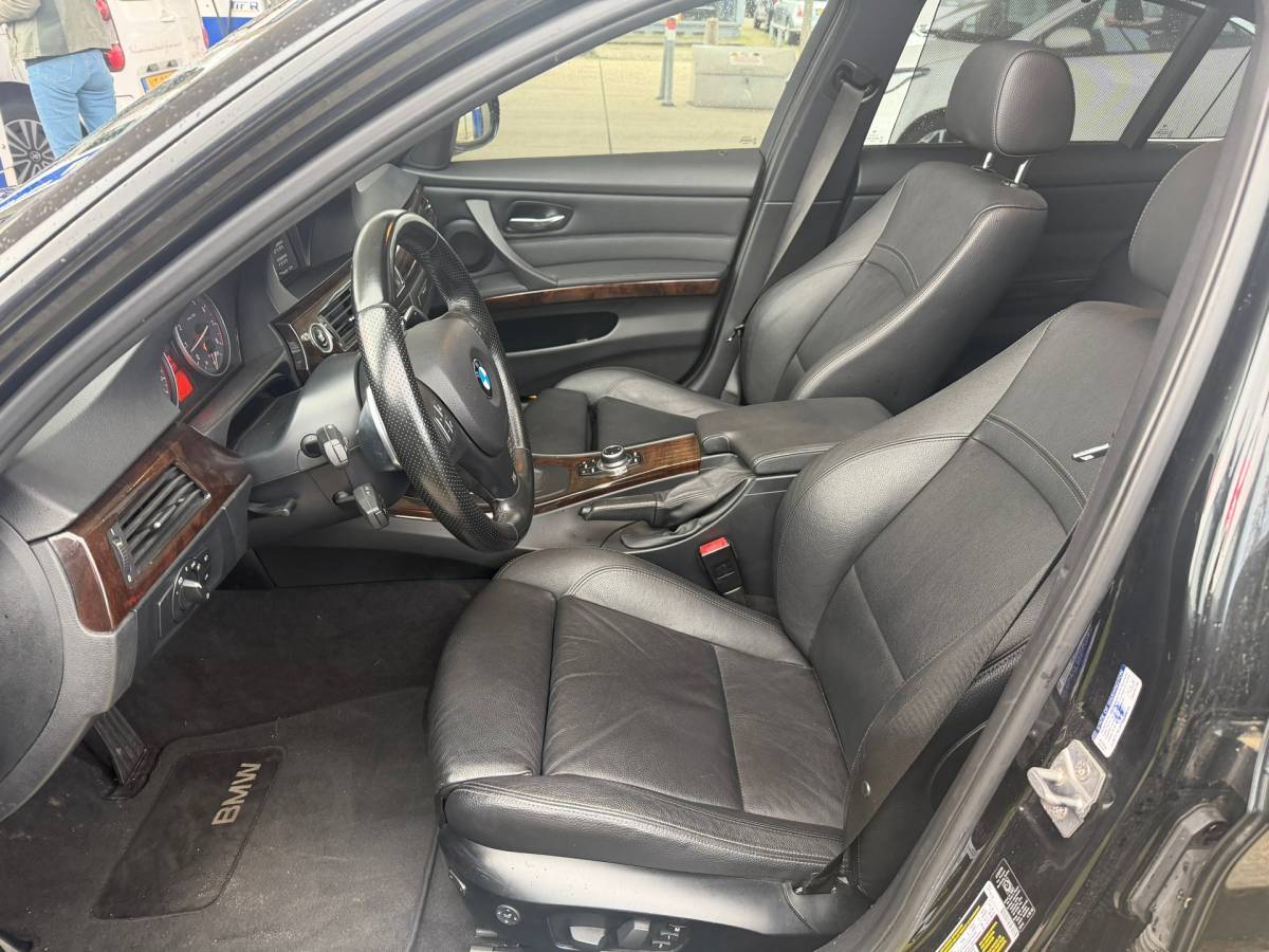 BMW 3 Serie BMW 3-serie 335i AUTOMAAT-LEER-PDC-NAVI-CRUISE