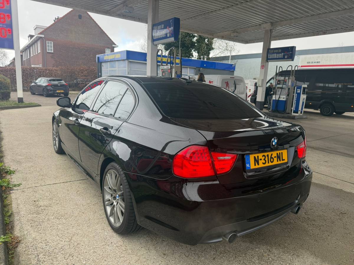 BMW 3 Serie BMW 3-serie 335i AUTOMAAT-LEER-PDC-NAVI-CRUISE