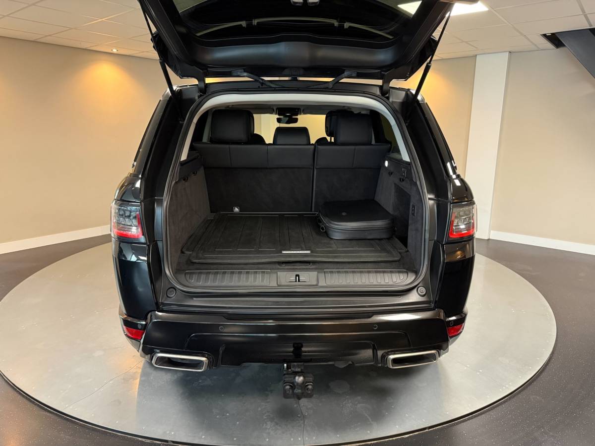 Land Rover Range Rover Sport Land Rover Range Rover Sport 2.0 P400e Dynamic *404PK!* Full-black|Carplay|Trekhaak|All-seasons